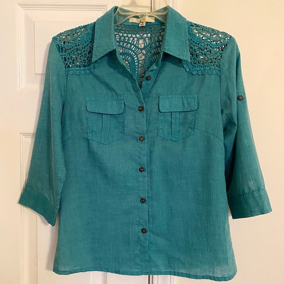 Women's 3/4 Sleeve Button Down Shirt with Lace Knit Shoulders, Size S - Picture 1 of 8